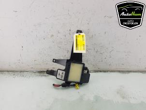 Gebruikte Dode hoek sensor Kia Niro I (DE) E-Niro 64 kWh Prijs € 195,00 Margeregeling aangeboden door AutoHam