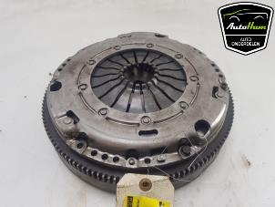 Gebruikte Dubbele massa vliegwiel Volkswagen Golf V (1K1) 1.4 GT 16V Prijs € 125,00 Margeregeling aangeboden door AutoHam