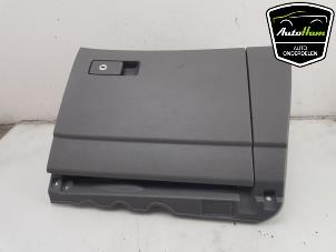 Gebruikte Handschoenenkastje Seat Alhambra (7N) 1.4 TSI 16V Prijs € 40,00 Margeregeling aangeboden door AutoHam