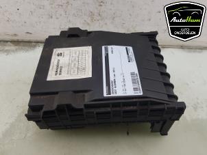 Gebruikte Zekeringkast Seat Alhambra (7N) 1.4 TSI 16V Prijs € 25,00 Margeregeling aangeboden door AutoHam