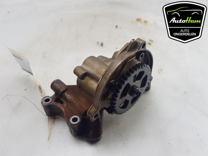Oliepomp van een Skoda Fabia II (5J) 1.2 TSI 2012