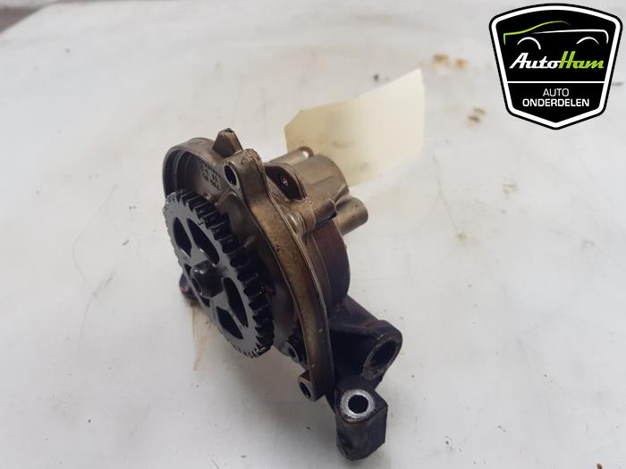 Oliepomp van een Skoda Fabia II (5J) 1.2 TSI 2012