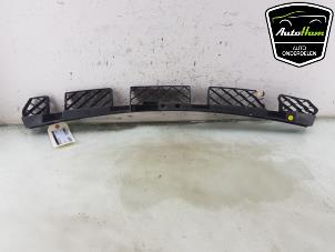 Gebruikte Bumpersteun midden-achter Seat Alhambra (7N) 1.4 TSI 16V Prijs € 20,00 Margeregeling aangeboden door AutoHam