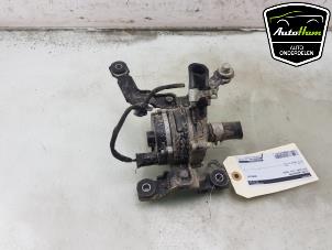 Gebruikte Extra waterpomp Kia Niro I (DE) E-Niro 64 kWh Prijs € 50,00 Margeregeling aangeboden door AutoHam