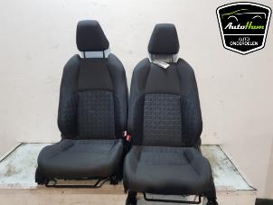 Gebruikte Bekleding Set (compleet) Toyota C-HR (X1,X5) 2.0 16V Hybrid Prijs € 325,00 Margeregeling aangeboden door AutoHam