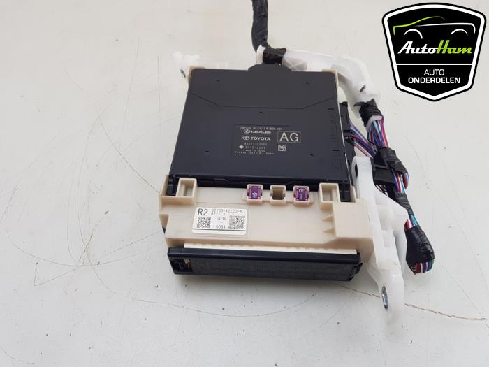 Computer Body Control van een Toyota Corolla Touring Sport (E21/EH1) 2.0 16V Hybrid 200 2023