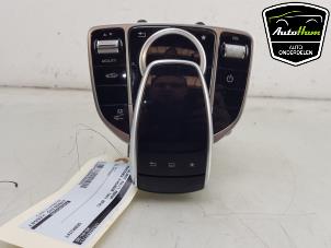 Gebruikte Multi Media Regelunit Mercedes C Estate (S205) C-350 e 2.0 16V Prijs € 95,00 Margeregeling aangeboden door AutoHam