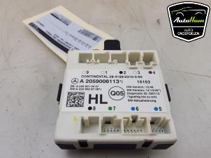 Gebruikte Deur module Mercedes C Estate (S205) C-350 e 2.0 16V Prijs € 25,00 Margeregeling aangeboden door AutoHam