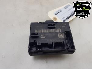 Gebruikte Deur module Volkswagen Golf VII (AUA) 1.6 TDI 16V Prijs € 20,00 Margeregeling aangeboden door AutoHam