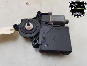 Gebruikte Motor electrisch raam Volkswagen Passat Variant (365) 1.6 TDI 16V Bluemotion Prijs € 20,00 Margeregeling aangeboden door AutoHam