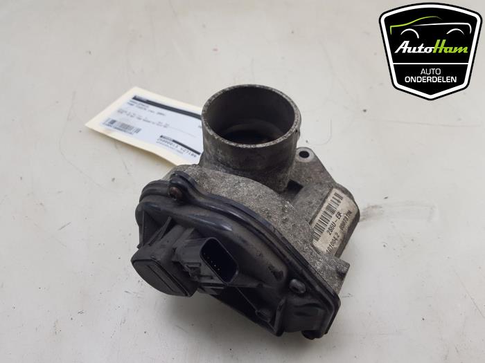 Gebruikte Gasklephuis Ford Fiesta 5 (JD/JH) 1.4 16V Prijs € 50,00 Margeregeling aangeboden door AutoHam