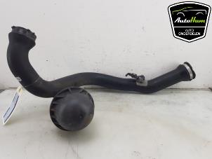 Gebruikte Intercooler Buis Audi A4 Avant (B9) 2.0 40 TFSI Mild hybrid 16V Prijs € 75,00 Margeregeling aangeboden door AutoHam