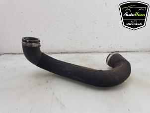 Gebruikte Intercooler Slang Audi A4 Avant (B9) 2.0 40 TFSI Mild hybrid 16V Prijs € 50,00 Margeregeling aangeboden door AutoHam