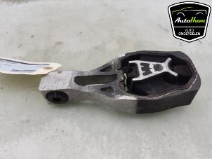 Gebruikte Versnellingsbak Steun Fiat Doblo Cargo 1.5 D Multijet 100 Prijs € 15,00 Margeregeling aangeboden door AutoHam