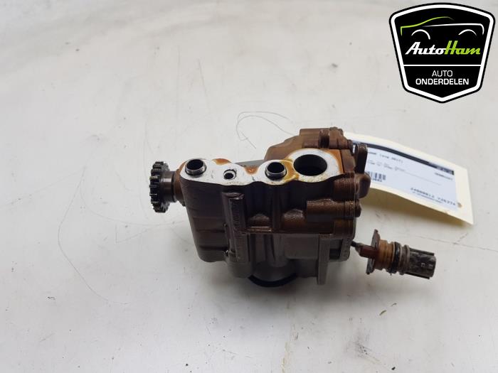 Gebruikte Oliepomp Renault Megane IV (RFBB) 1.2 Energy TCE 100 Prijs € 40,00 Margeregeling aangeboden door AutoHam