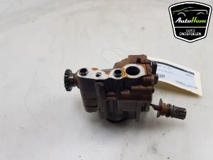 Gebruikte Oliepomp Renault Megane IV (RFBB) 1.2 Energy TCE 100 Prijs € 40,00 Margeregeling aangeboden door AutoHam