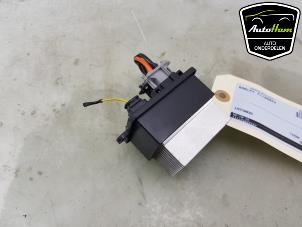 Gebruikte Kachel Weerstand Fiat Doblo Cargo 1.5 D Multijet 100 Prijs € 10,00 Margeregeling aangeboden door AutoHam