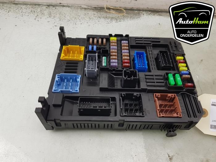 Gebruikte Module Bodycontrol Fiat Doblo Cargo 1.5 D Multijet 100 Prijs € 75,00 Margeregeling aangeboden door AutoHam