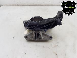 Gebruikte Motorsteun Opel Combo Cargo 1.5 CDTI 130 Prijs € 25,00 Margeregeling aangeboden door AutoHam