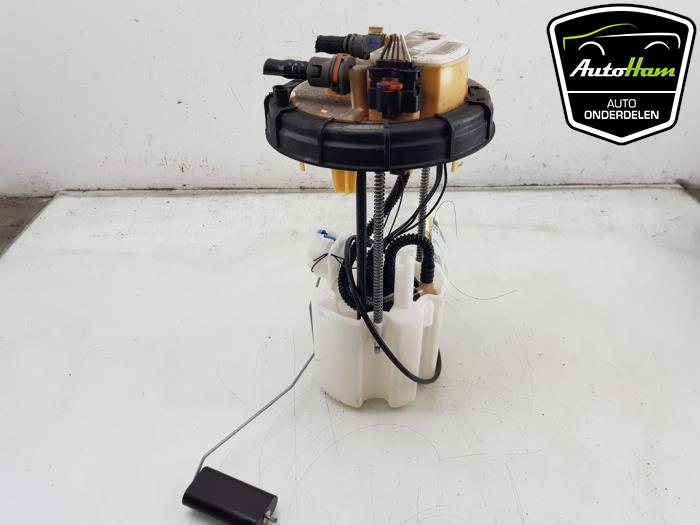 Gebruikte Tank element Pomp Opel Combo Cargo 1.5 CDTI 130 Prijs € 60,00 Margeregeling aangeboden door AutoHam
