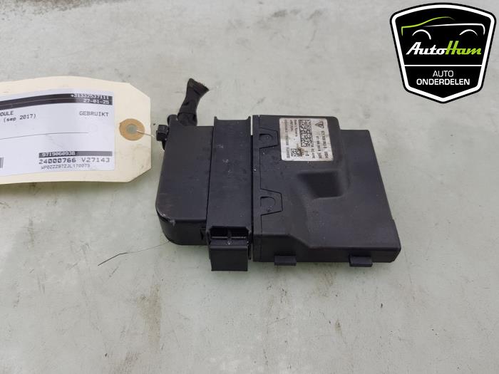 Gebruikte Brandstofpomp module Porsche Panamera (971G) 4.0 V8 32V Turbo Prijs € 75,00 Margeregeling aangeboden door AutoHam