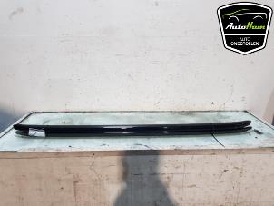 Gebruikte Dakrail set Peugeot 2008 (UD/UK/UR/US/UX) 1.2 VTi 12V PureTech 100 Prijs € 125,00 Margeregeling aangeboden door AutoHam