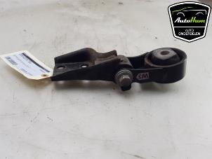 Gebruikte Versnellingsbak Steun Toyota Yaris III (P13) 1.5 16V Hybrid Prijs € 20,00 Margeregeling aangeboden door AutoHam