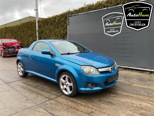 Gebruikte Voorscherm rechts Opel Tigra Twin Top 1.8 16V Prijs € 50,00 Margeregeling aangeboden door AutoHam