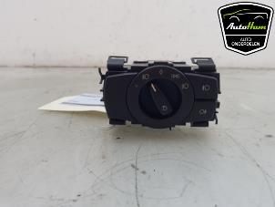 Gebruikte Licht Schakelaar BMW 1 serie (E87/87N) 116i 1.6 16V Prijs € 25,00 Margeregeling aangeboden door AutoHam