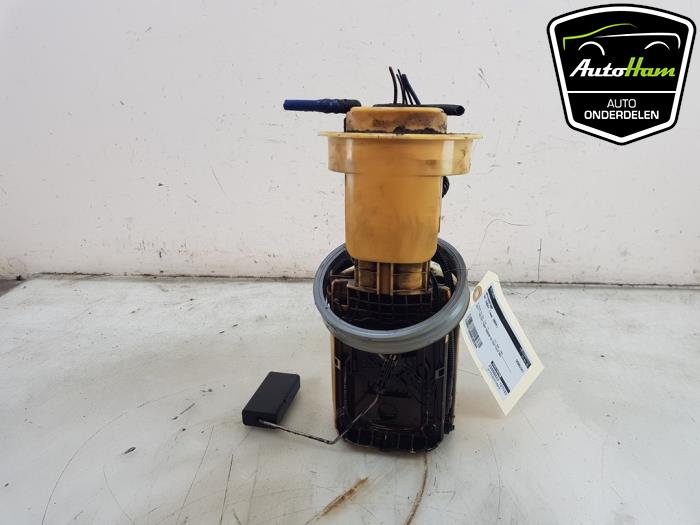 Gebruikte Tank element Pomp Volkswagen Caddy III (2KA,2KH,2CA,2CH) 2.0 SDI Prijs € 30,00 Margeregeling aangeboden door AutoHam