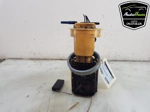 Gebruikte Brandstofpomp Elektrisch Volkswagen Caddy III (2KA,2KH,2CA,2CH) 2.0 SDI Prijs € 30,00 Margeregeling aangeboden door AutoHam