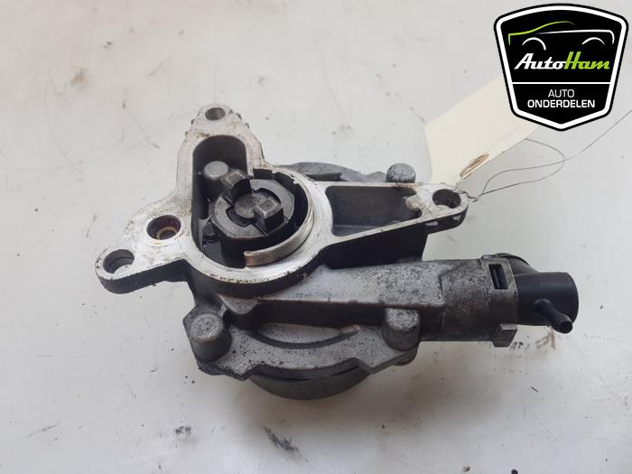Vacuumpomp Rembekrachtiging van een Mercedes-Benz Vito (447.6) 1.6 111 CDI 16V 2017