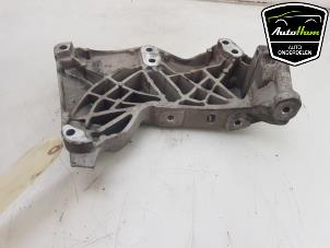 Gebruikte Motorsteun Mercedes Vito (447.6) 1.6 111 CDI 16V Prijs € 60,50 Inclusief btw aangeboden door AutoHam