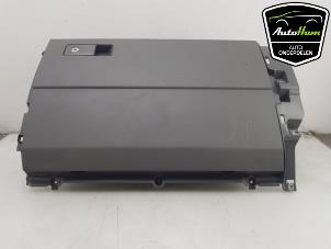 Gebruikte Dashboardkastje Volkswagen Crafter (SY) 2.0 TDI FWD Prijs € 48,40 Inclusief btw aangeboden door AutoHam