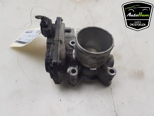 Gebruikte Gasklephuis Renault Twingo III (AH) 1.0 SCe 70 12V Prijs € 30,00 Margeregeling aangeboden door AutoHam