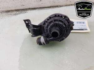 Gebruikte Extra waterpomp Volkswagen ID.3 (E11/E12) 45 kWh Prijs € 50,00 Margeregeling aangeboden door AutoHam