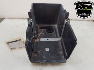 Gebruikte Accubak Ford Kuga II (DM2) 1.6 EcoBoost 16V Prijs € 10,00 Margeregeling aangeboden door AutoHam