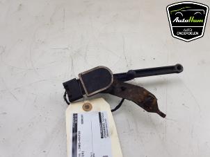 Gebruikte Hoogteregelaar vering Links-achter BMW 4 serie (F32) 435d xDrive 3.0 24V Prijs € 20,00 Margeregeling aangeboden door AutoHam