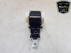 Gebruikte Veiligheidsgordel midden-achter Ford C-Max (DXA) 1.0 Ti-VCT EcoBoost 12V 125 Prijs € 50,00 Margeregeling aangeboden door AutoHam