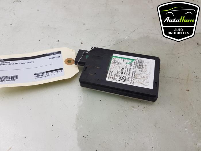 Gebruikte Side assist sensor Alfa Romeo Giulia (952) 2.9 Bi-Turbo V6 24V Quadrifoglio Verde Prijs € 100,00 Margeregeling aangeboden door AutoHam