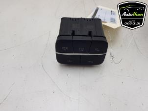 Gebruikte Schakelaar Ford Puma 1.0 Ti-VCT EcoBoost mHEV 12V Prijs € 15,00 Margeregeling aangeboden door AutoHam