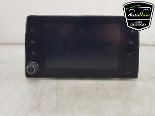 Gebruikte Display Multi Media regelunit Peugeot Partner (EA//EF/EN/EU) 1.6 BlueHDI 75 Prijs € 195,00 Margeregeling aangeboden door AutoHam