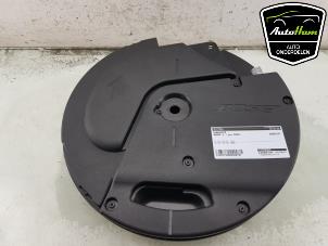 Gebruikte Subwoofer Mazda 3 Sport (BP) 2.0 SkyActiv-X M Hybrid 16V Prijs € 75,00 Margeregeling aangeboden door AutoHam