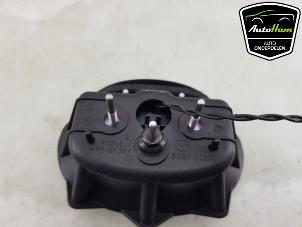 Gebruikte Achterklep Handgreep Mazda 3 Sport (BP) 2.0 SkyActiv-X M Hybrid 16V Prijs € 60,00 Margeregeling aangeboden door AutoHam