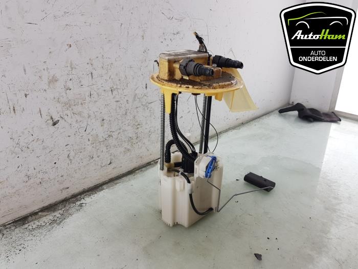 Gebruikte Tank element Pomp Peugeot Partner (EA//EF/EN/EU) 1.6 BlueHDI 75 Prijs € 60,00 Margeregeling aangeboden door AutoHam