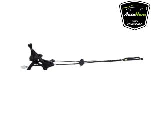 Gebruikte Schakelkabel Versnellingsbak Mazda 3 Sport (BP) 2.0 SkyActiv-X M Hybrid 16V Prijs € 75,00 Margeregeling aangeboden door AutoHam