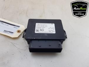 Gebruikte Handrem Computer Mercedes C AMG (C205) 4.0 C-63 S AMG V8 Biturbo Prijs € 50,00 Margeregeling aangeboden door AutoHam