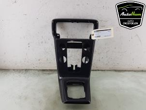 Gebruikte Middenconsoles Volvo V40 (MV) 2.0 T3 16V Prijs € 75,00 Margeregeling aangeboden door AutoHam