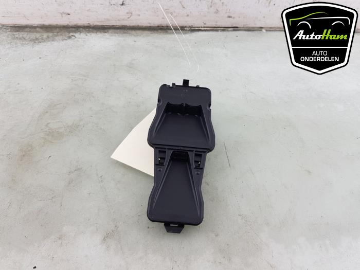 Gebruikte Sensor regen Volvo V40 (MV) 2.0 T3 16V Prijs € 35,00 Margeregeling aangeboden door AutoHam