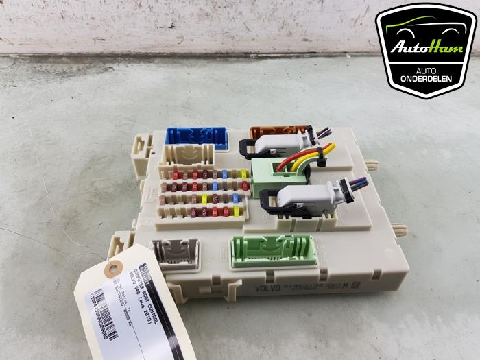 Gebruikte Bodycontrol Module Volvo V40 (MV) 2.0 T3 16V Prijs € 95,00 Margeregeling aangeboden door AutoHam